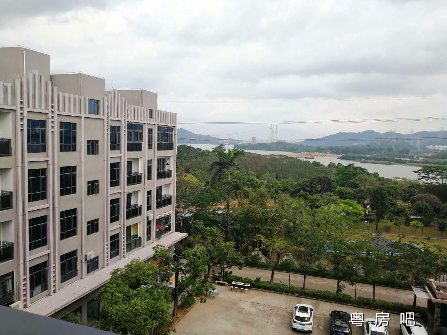 深圳石岩湖景房《御湖雅居》集体大红本 单价12800元起