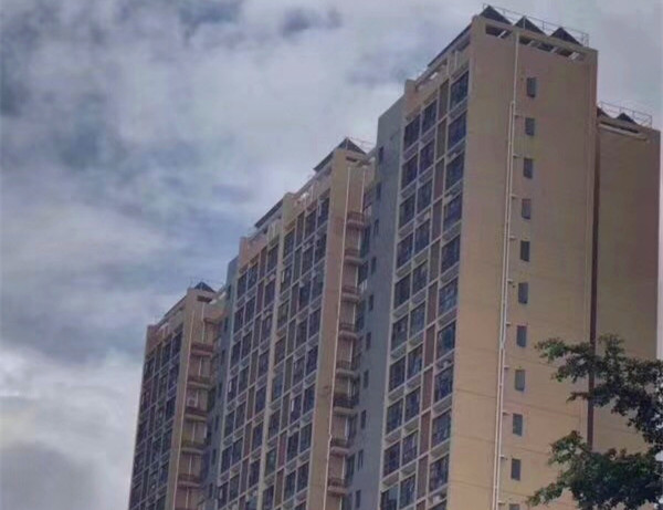 布吉六栋大型村委房《沙湾花园》村委盖章 带地下车库