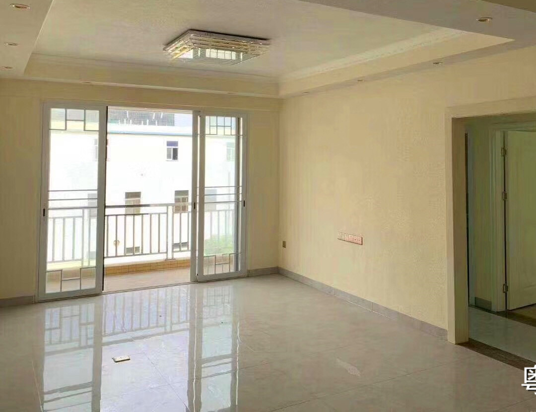 东莞凤岗官井头《富豪花园》小产权房 均价7300元