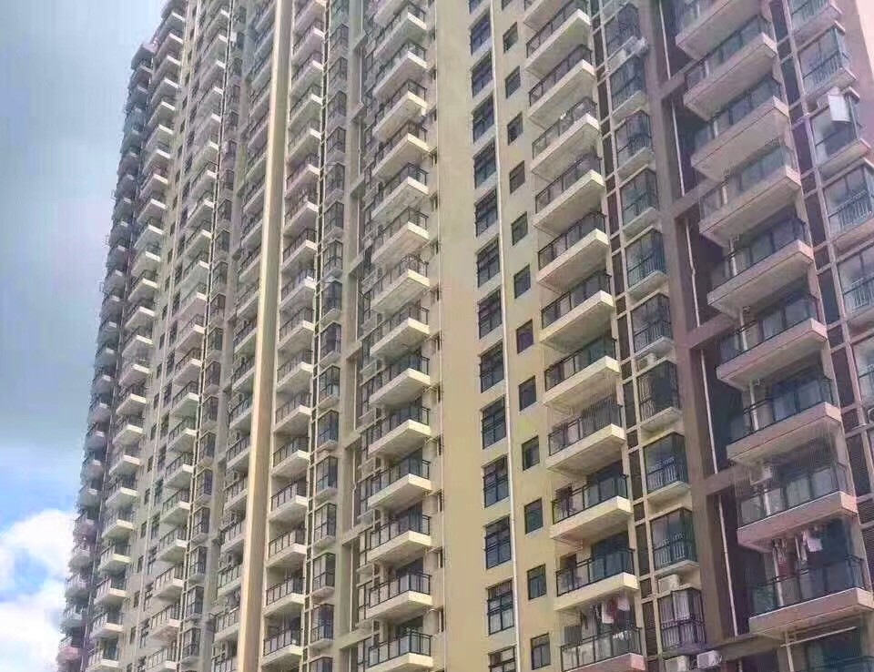 深圳石岩村委统建楼《依山名苑》3栋大型花园社区 带停车场和天燃气