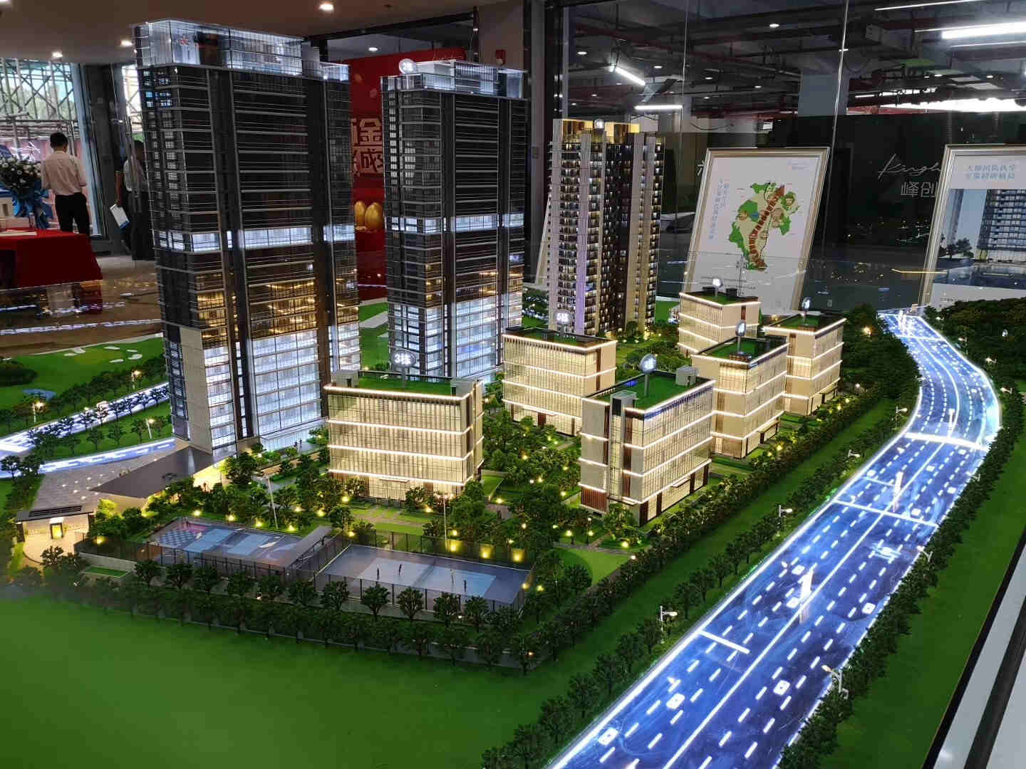 龙华观澜9栋集体大红本《澜岭玖著》大型花园小区房 首付60万起买精装复式三房