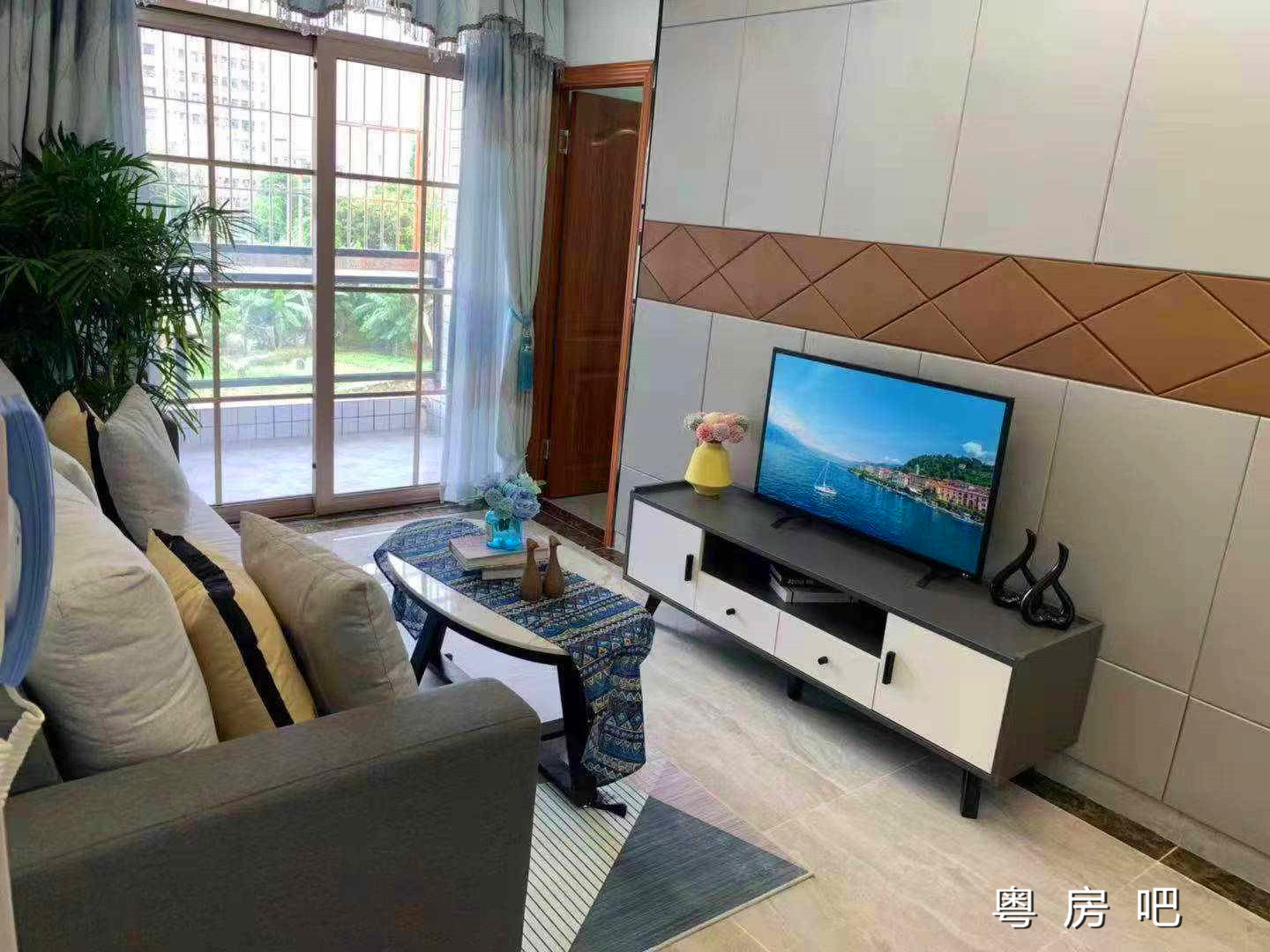 深圳坂田五和地铁口359米《五和公园里》小产权房 精装单间36.8万起，两房69.8万起