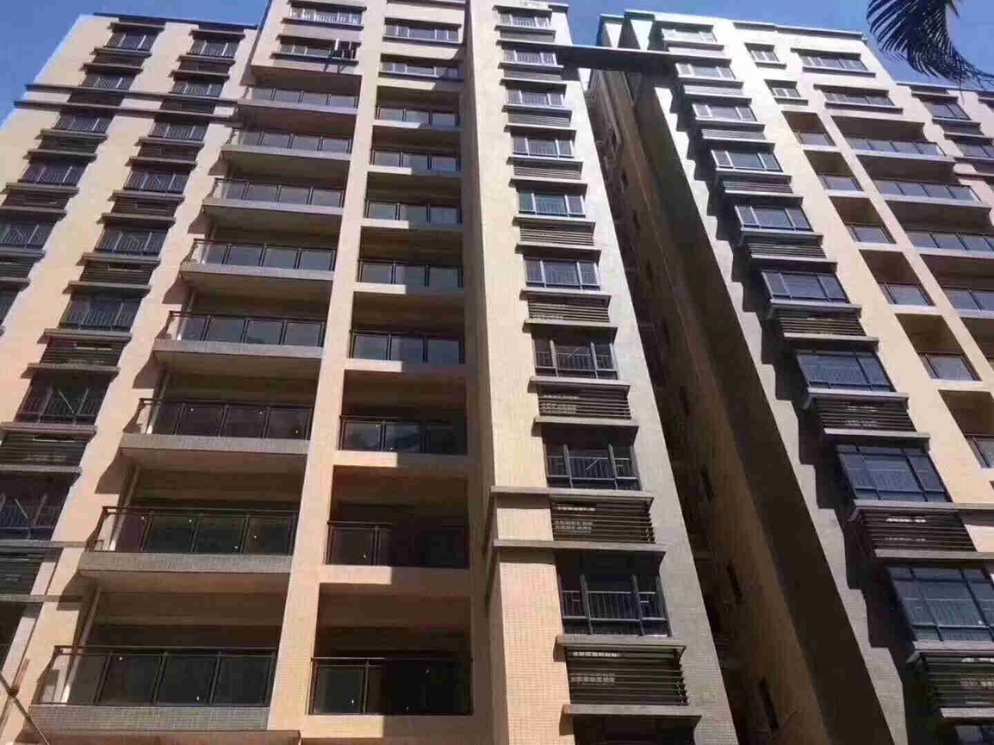 东莞长安莲峰路《香缤公馆》中心区2栋大型统建楼 自带停车场 均价4400元起