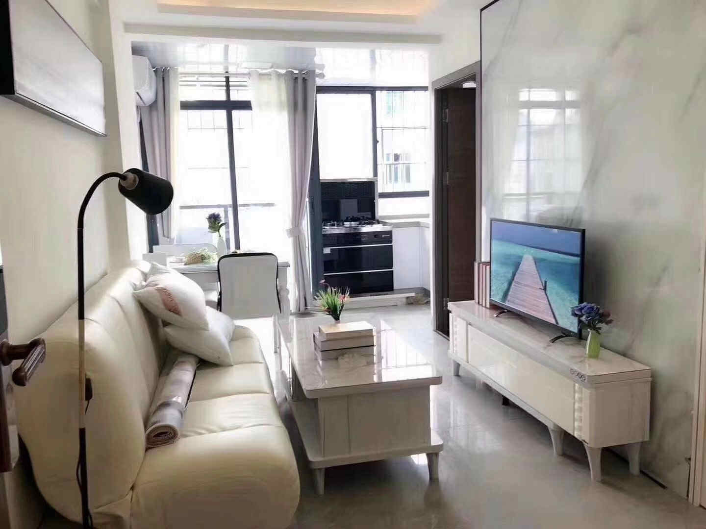 龙华大浪《畔山领寓》羊台山东地铁口零距离 首付16万起 精装交房 拎包入住