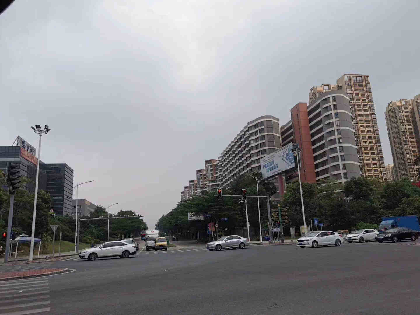 东莞大朗佛子凹《昌盛公寓》和大朗汽车站旁《松湖康丽苑》小产权房 两盘联动 均价4680元起