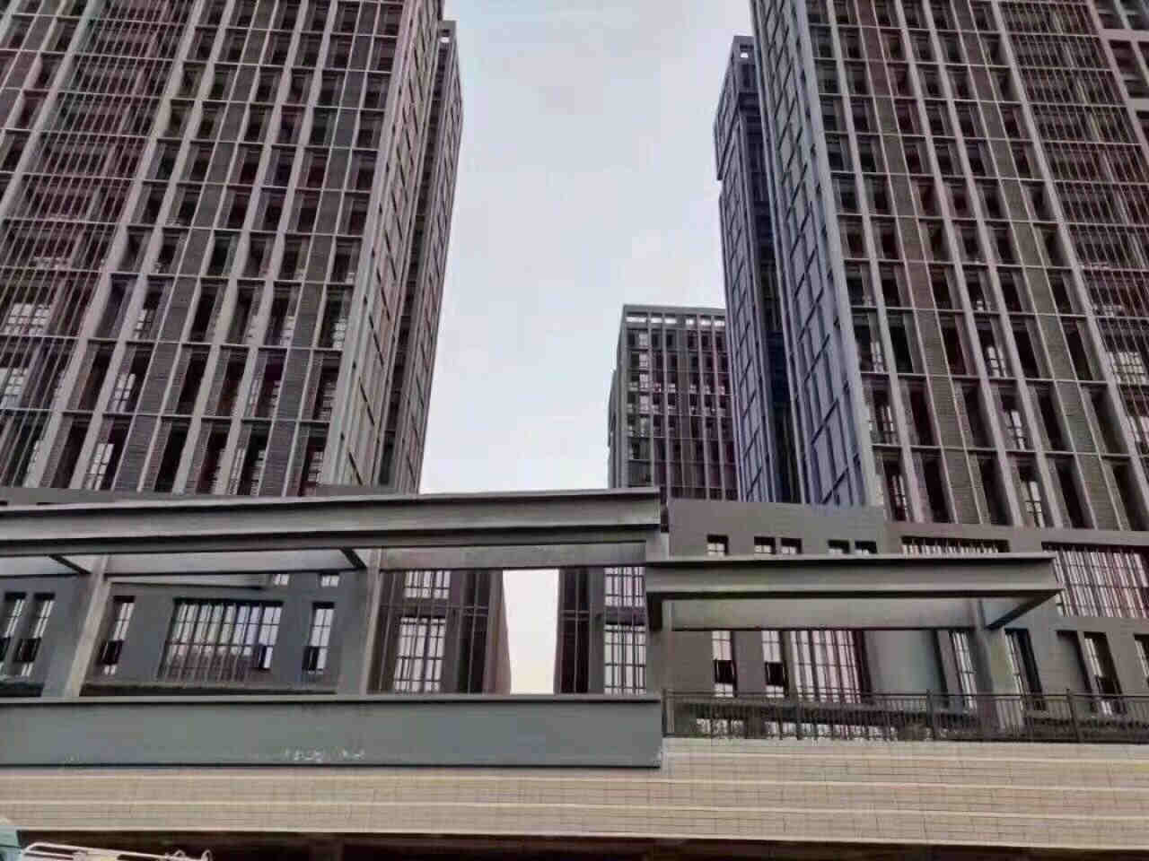 南山西丽唯一在售村委统建楼，茶光地铁口400米，村委过户盖章 发绿本 均价36000元