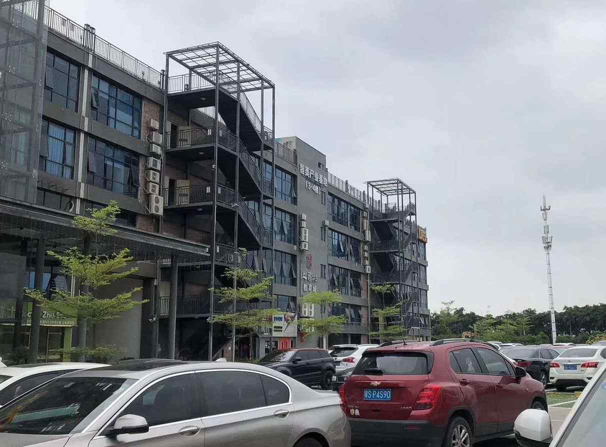 福永立新湖《集创码头》精装写字楼 35万每套起 年回报率10个点