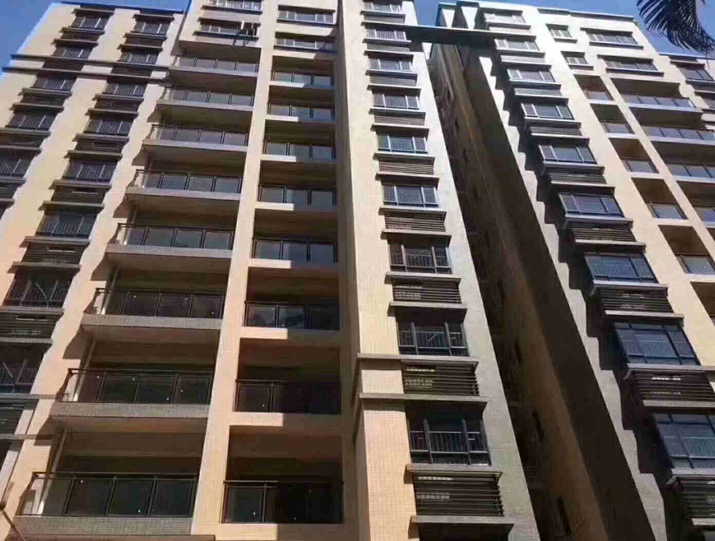 东莞大岭山大片美《美景花园》四栋大型统建楼 自带地下停车场 南北通透