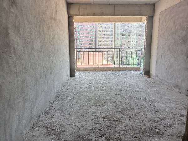 长安沙头南区《滨海中心大厦》小产权房，首付3成，分期8年，长安金沙轻轨口物业