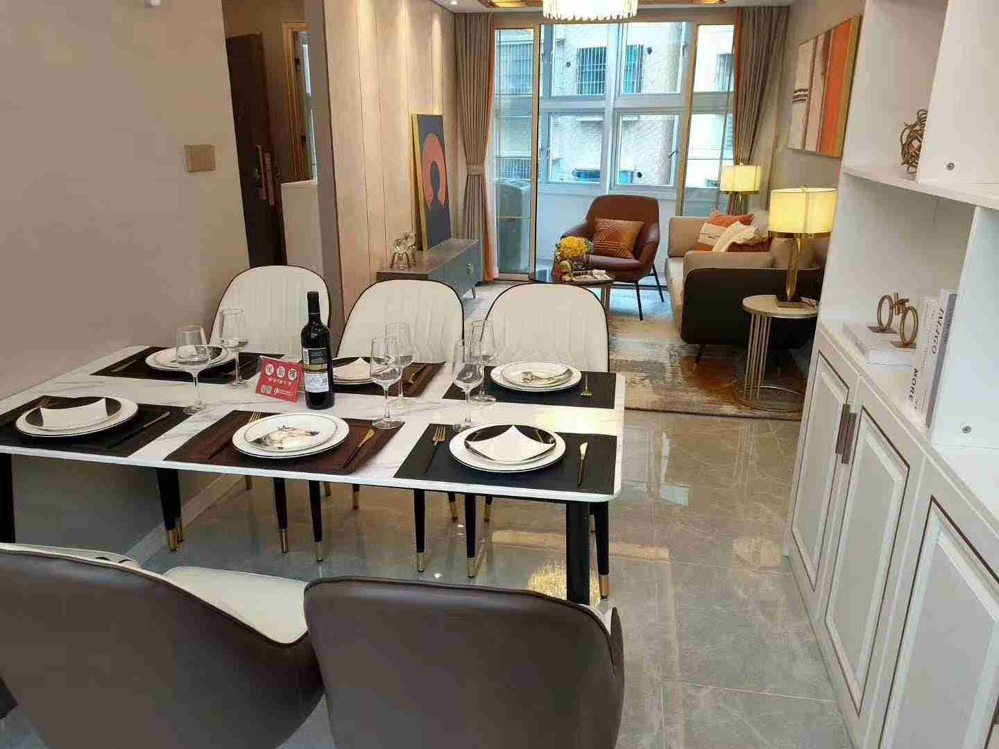 龙华汽车站旁新楼盘《九钻公馆》精装修带天燃气的小产权房，首付20万安家龙华