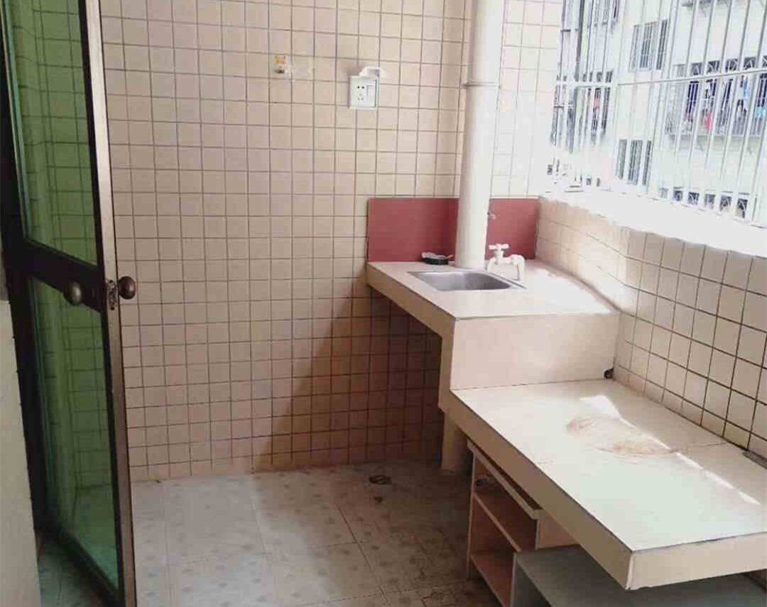 龙岗坂田五和地铁口《港铁时代公寓》小产权房，原始户型带阳台，总价29.8万起