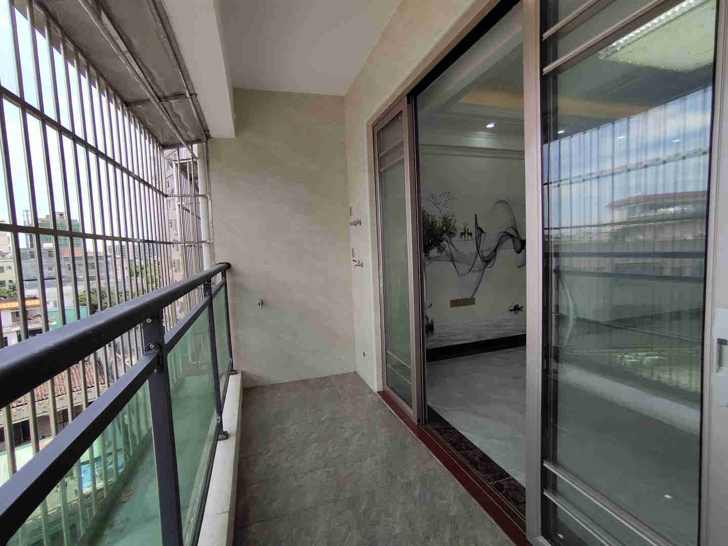 东莞大岭山东站500米《松湖岭苑》小产权房，特价15.8万起，可分期5年