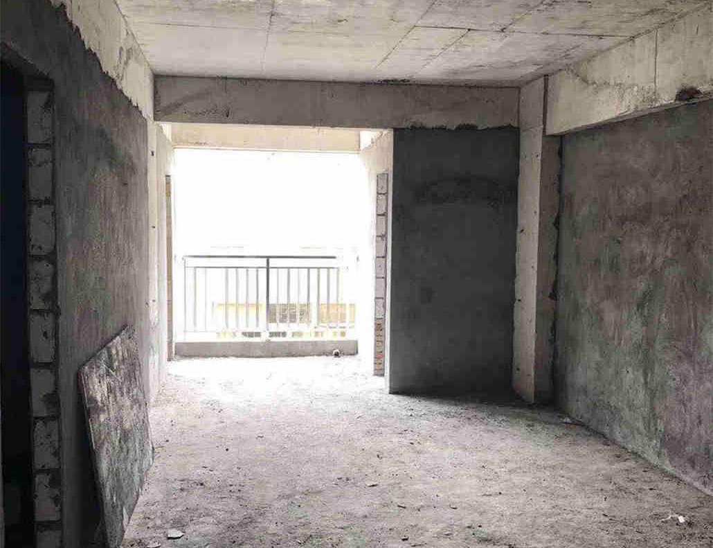 东莞大岭山金桔村《松湖中心名苑》小产权房，R1号线地铁口800米，均价3500元