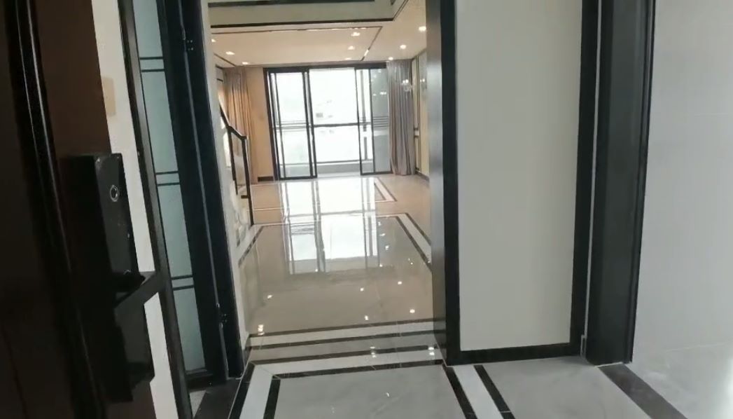 东莞长安乌沙复式楼《长安帝景》小产权房，S358省道旁，使用率90%，可分期5年