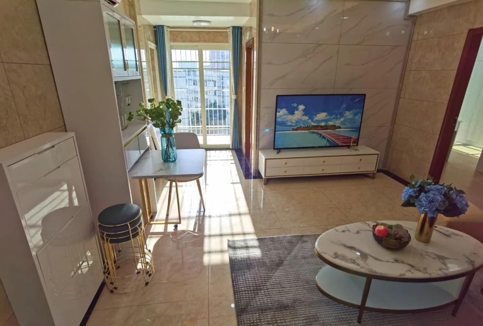 龙岗坪地小产权房出售《兴盛雅居》湖畔洋房，户型明亮，可分期10年