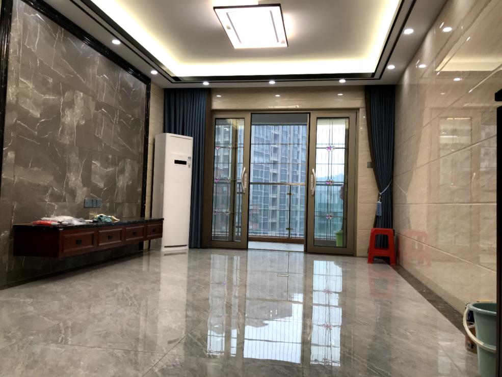 东莞凤岗园龙山公园旁《金凤雅居》毛坯小产权房，楼盘没有任何公摊，均价8800元起