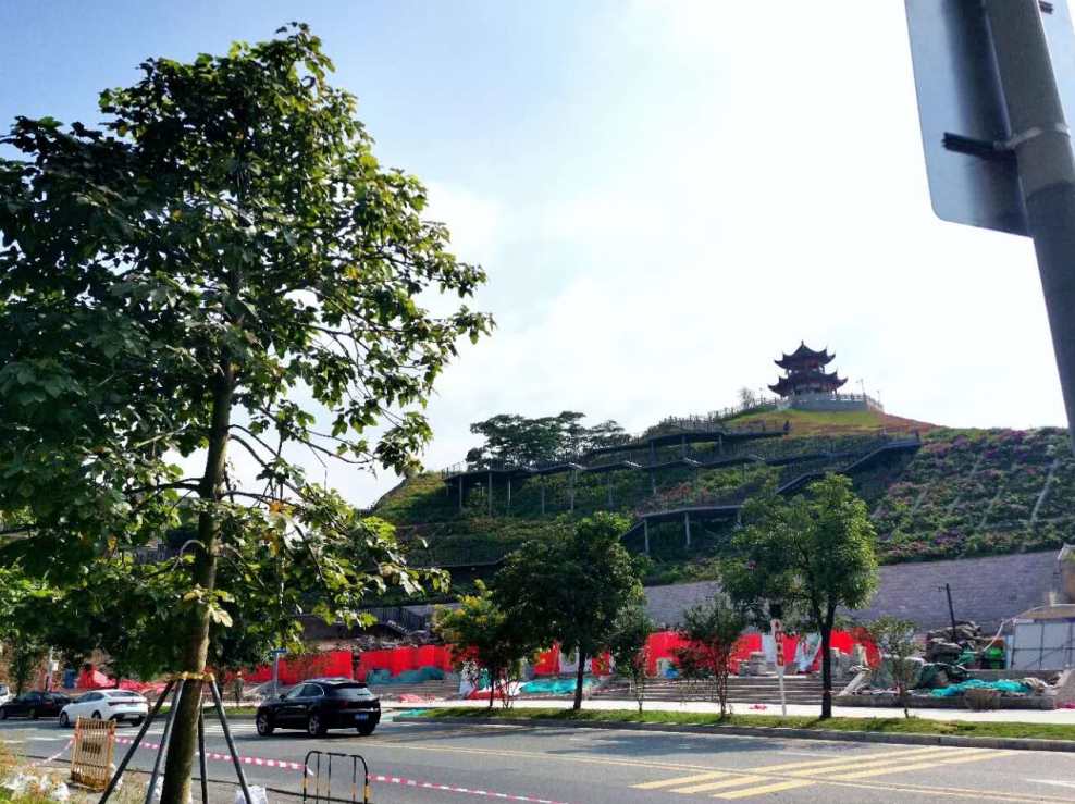 民治白石龙原始户型《逸秀公园里》深圳北站和白石龙双地铁口，精装小产权房，总价60.5万起