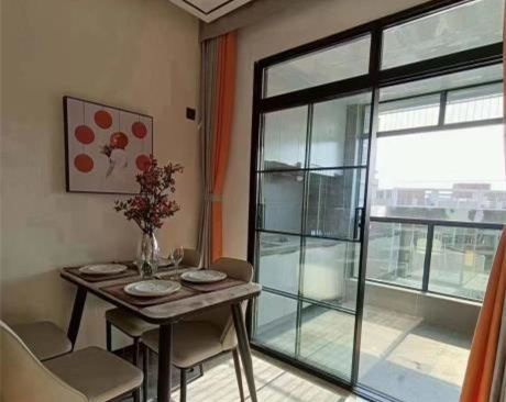 观澜章阁200户新盘《翡翠华庭》路边第一排，楼下停车场方便，总价28.8万起，分期5年