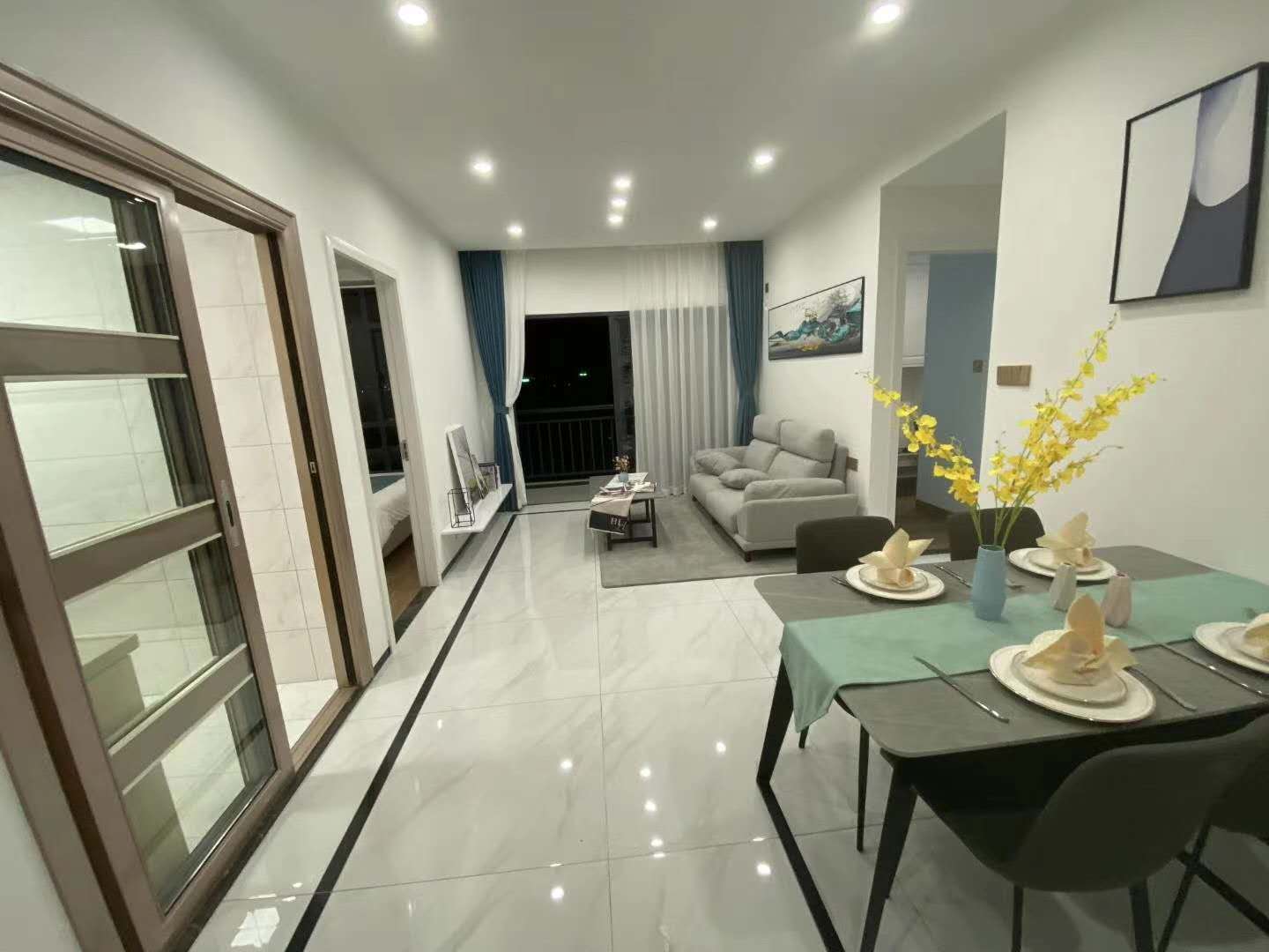 东城下桥地铁口小产权房《十里东江》首付7万起买精装修江景房，分期8年