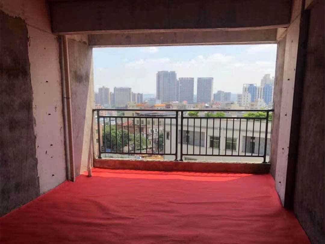 东莞大朗大井头《幸福雅苑》两栋统建楼封闭式管理，轻轨口零距离，超大阳台，停车方便