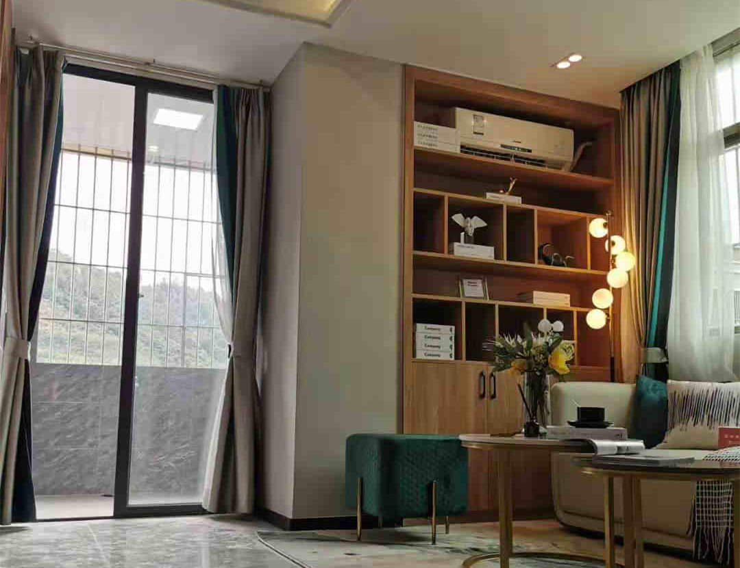 光明长圳新开小产权楼盘《正升华庭》原始精装户型，独立大阳台，厨卫分离，天燃气入户