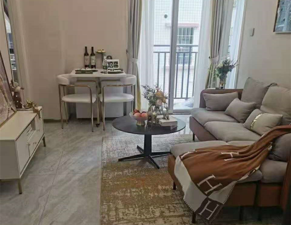 光明长圳《8号公馆》精装修带天燃气，独立阳台，6号线地铁口物业，总价29.9万起