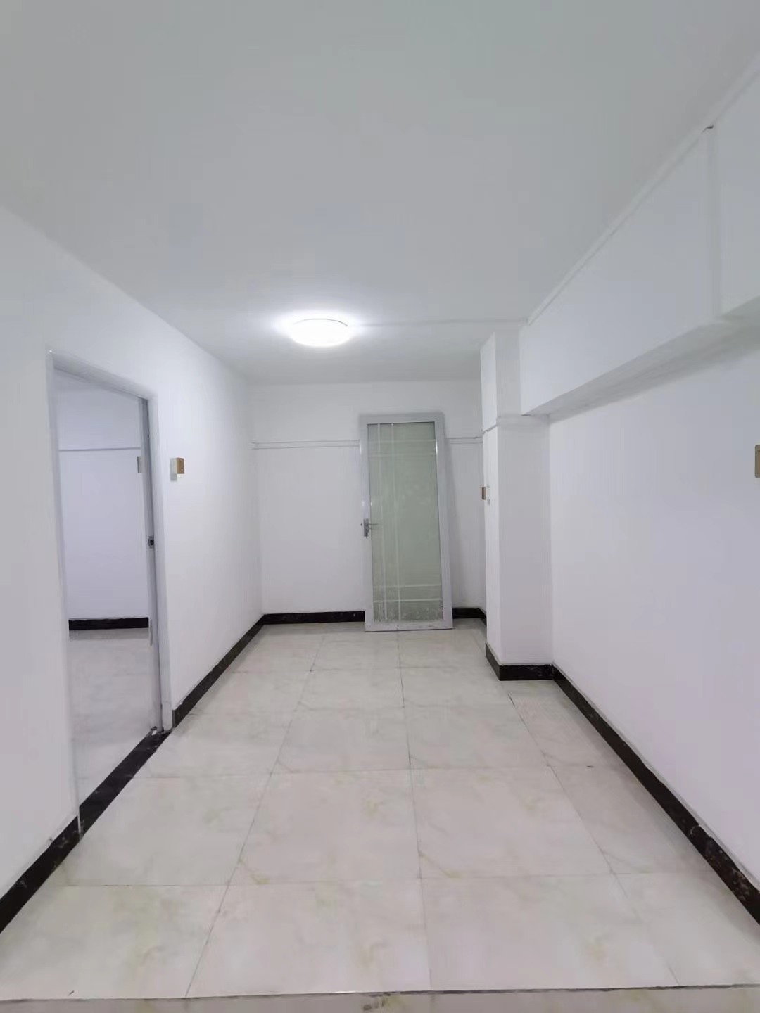 深圳龙华上塘小产权房《上芬华庭》双地铁口物业 上芬地铁口500米 门口在建公园