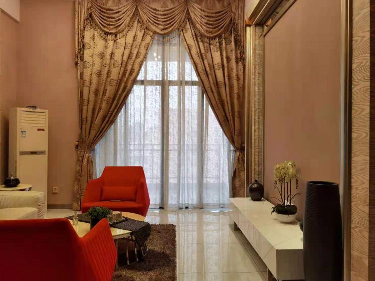 东莞大岭山中心区小产权房《街头领域》最商业中心 可办公可住宅可经商 双地铁高速集一体 买一层送一层