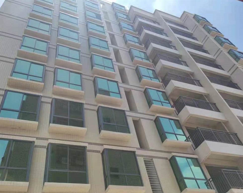 东莞厚街万达旁小产权房《金海豪庭》寮厦地铁口  0距离公园 一站式教育配套