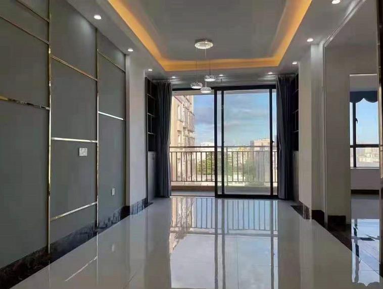 东莞长安厦边小产权房《四季城》70年产权 正规报建 地铁口物业 自带停车场