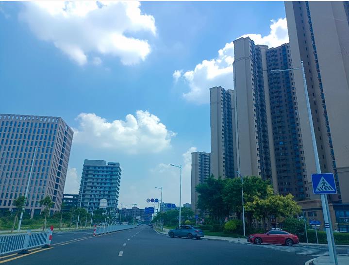 东莞大岭山金桔小产权房《盛世名苑》松山湖学区房 全采光落地玻璃，百变户型3980元/㎡起