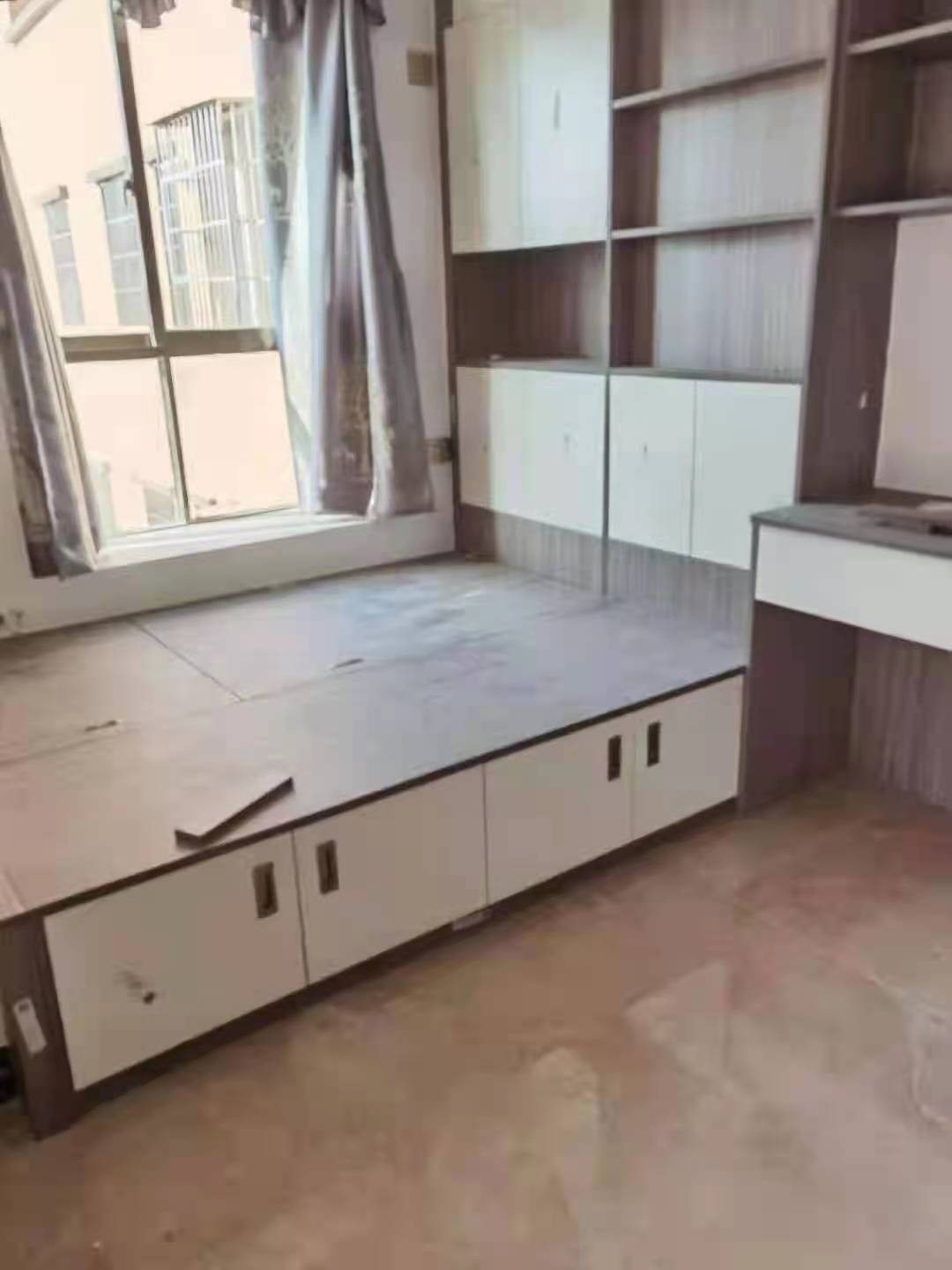 东莞塘厦凤凰岗两栋小产权房《凤凰城》综合市场旁 配套设施齐全 带停车场