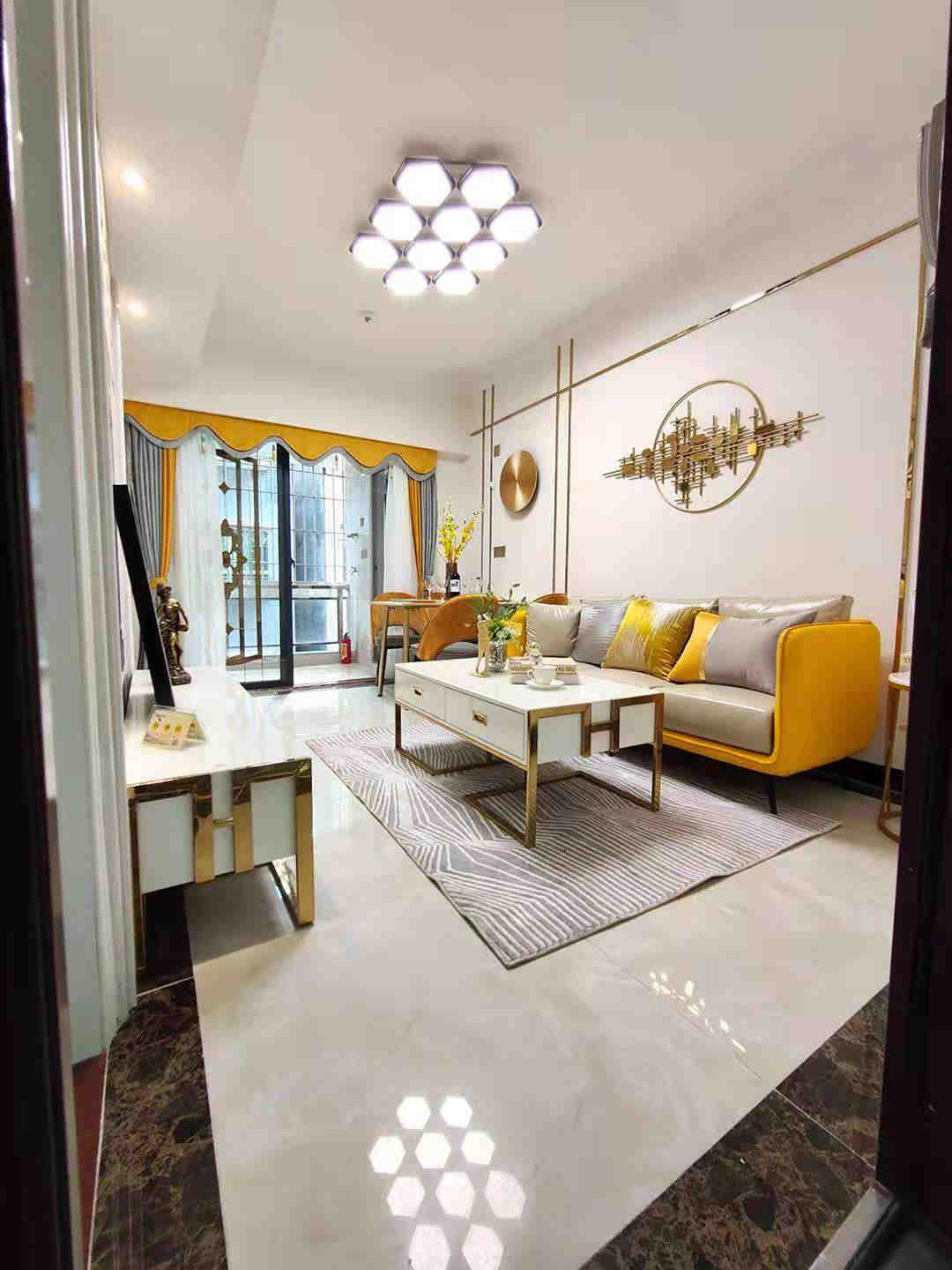 龙华大浪《新城雅苑》地铁口小产权房 历史遗留 带天然气 公立双学位房可落户 自带大型停车场