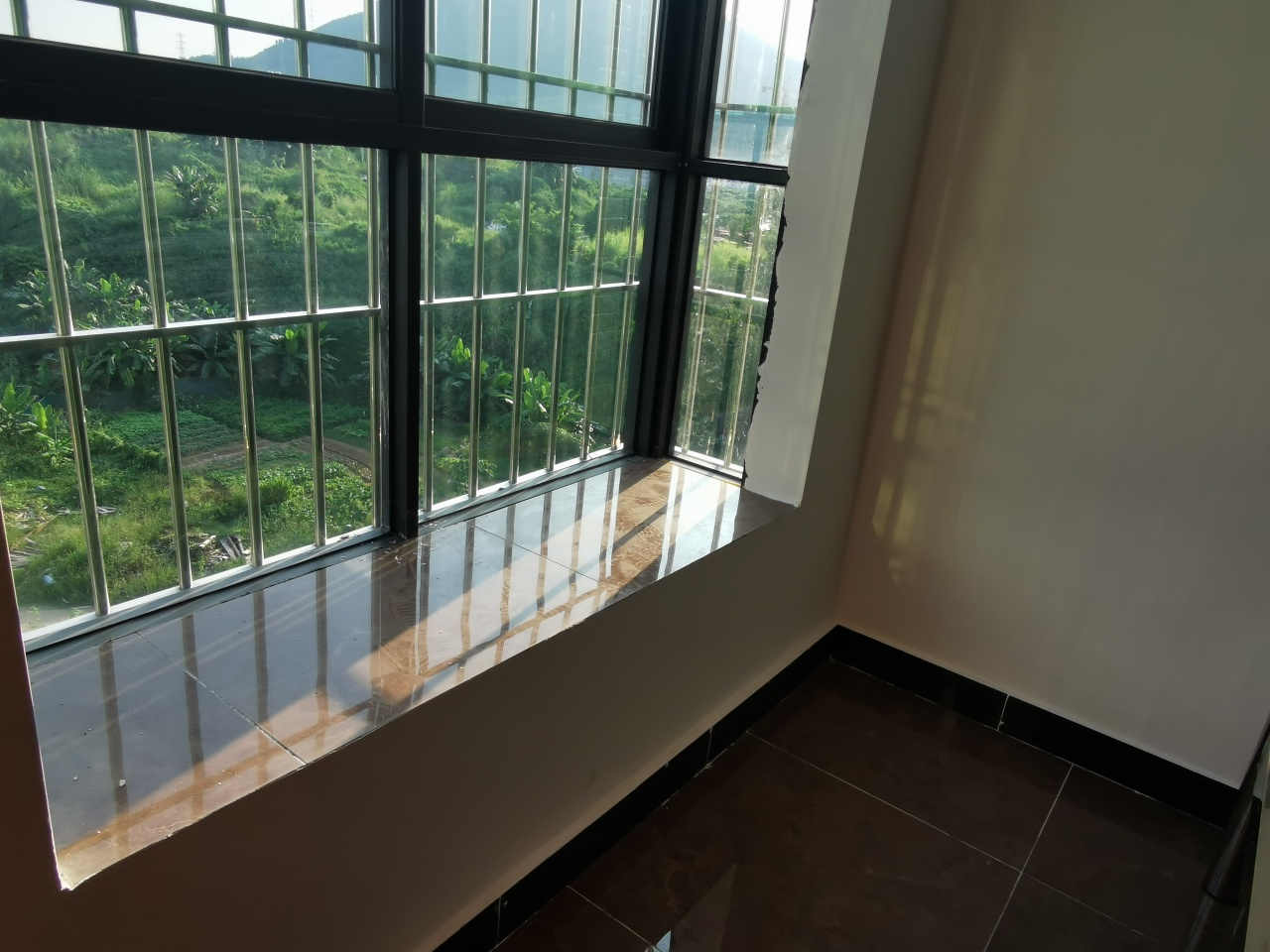 大岭山杨屋小产权房《杨屋豪苑》临深 文化广场旁 精装修 带租约 即买即收租 方便停车