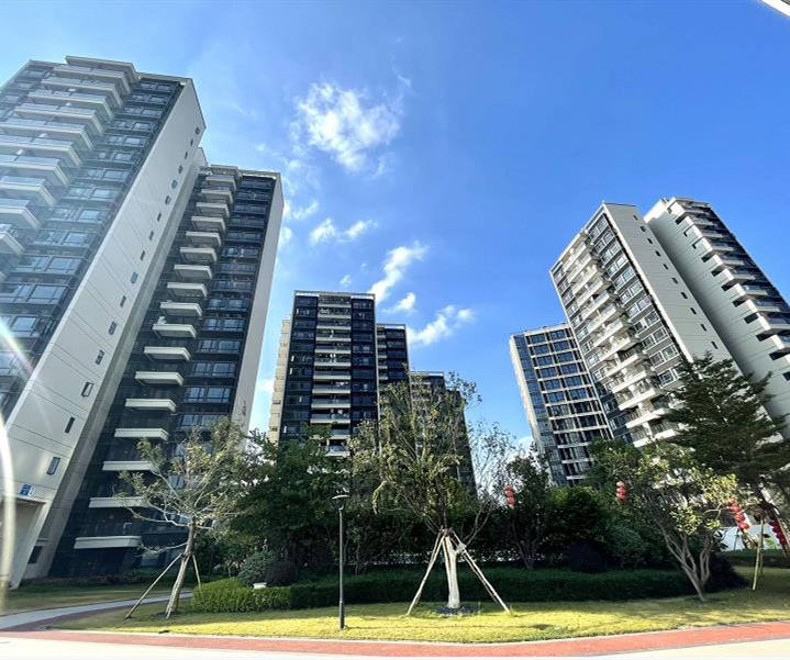 东莞东坑独立红本房《松湖月湾》封闭式花园社区通燃气 38万买精装2房