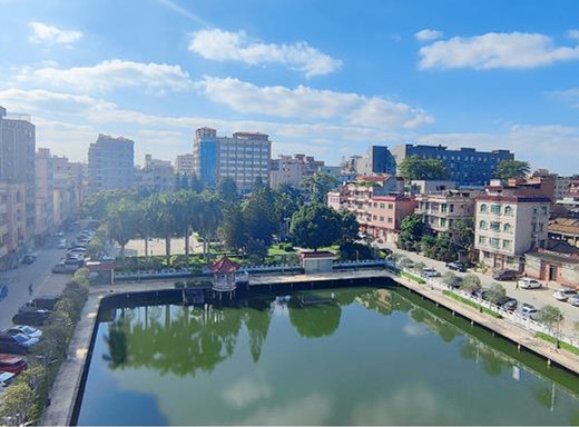 东莞厚街小产权房《景湖一号》珊美地铁口 1:1停车场湖景花园 采光好坐享成熟配套