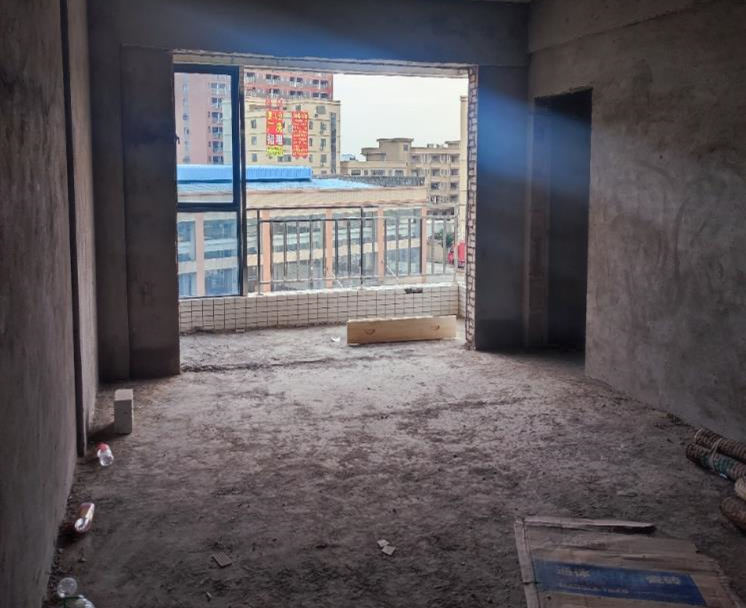 石排两栋小产权房《尚都公馆》南北向 户型方正 三面采光 交通便利配套齐全