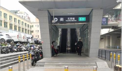 龙华双地铁口《龙胜幸福城》原始户型 大阳台通燃气 一房一厅48.8万起