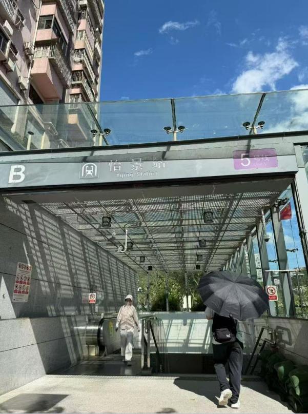 罗湖黄贝岭地铁口100米新盘《罗湖中心城》原始户型采光好 拎包入住 总价69.8万起